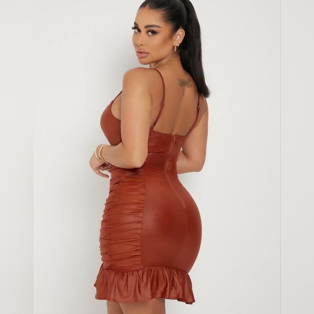 Privy Ruffled and Ruched Cami Bodycon Mini Dress Size Medium - Picture 4 of 4